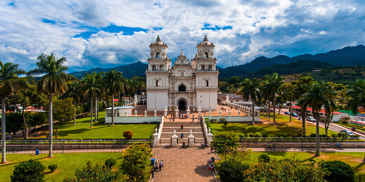 Vista frontal de Esquipulas